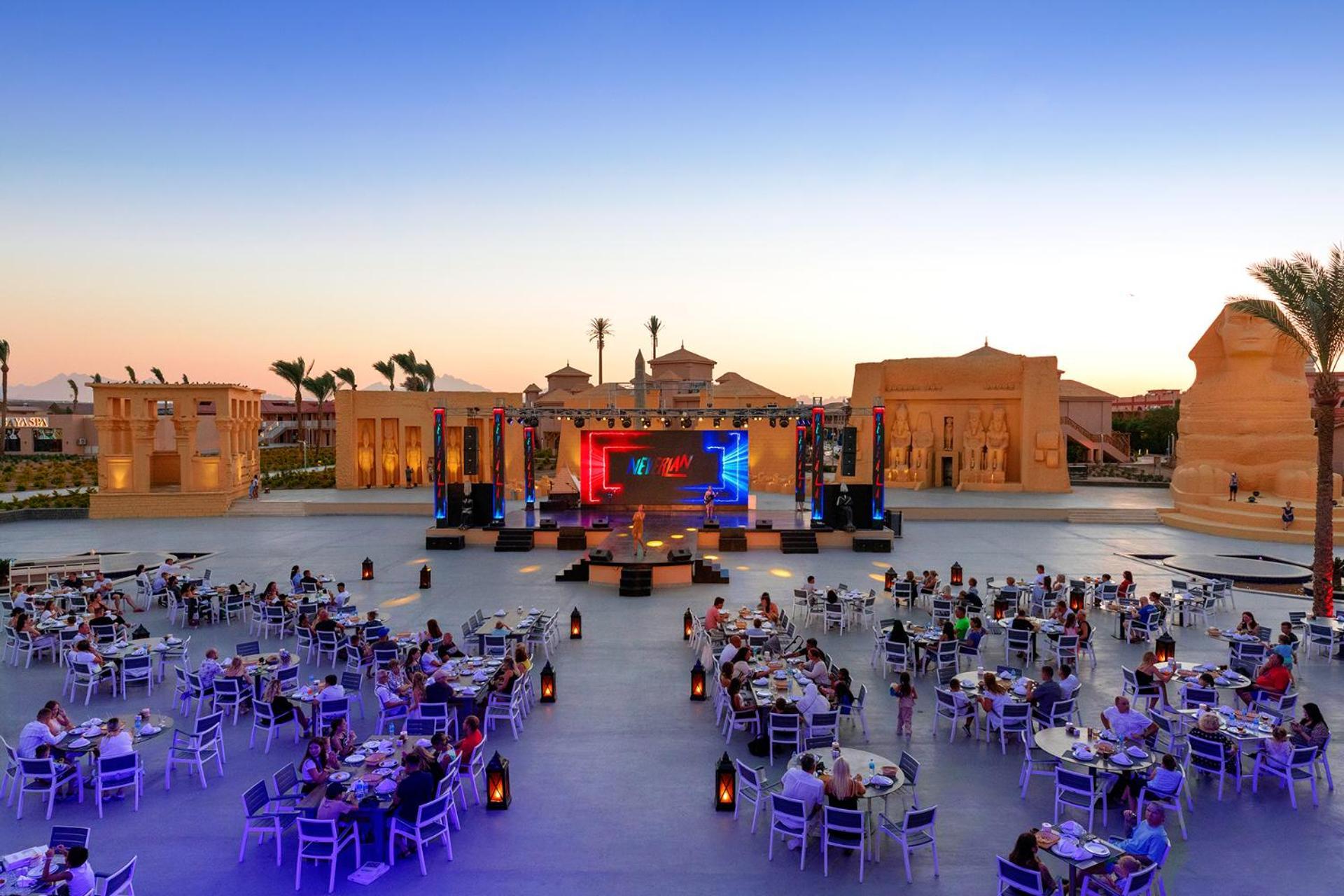 Neverland City Hurghada - Pickalbatros Bagian luar foto